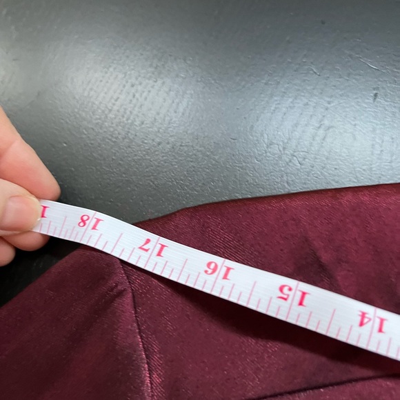 Samuel Dong Pleated Jacket in Metallic Maroon with Pleated Collar - Large - Picture 6 of 8